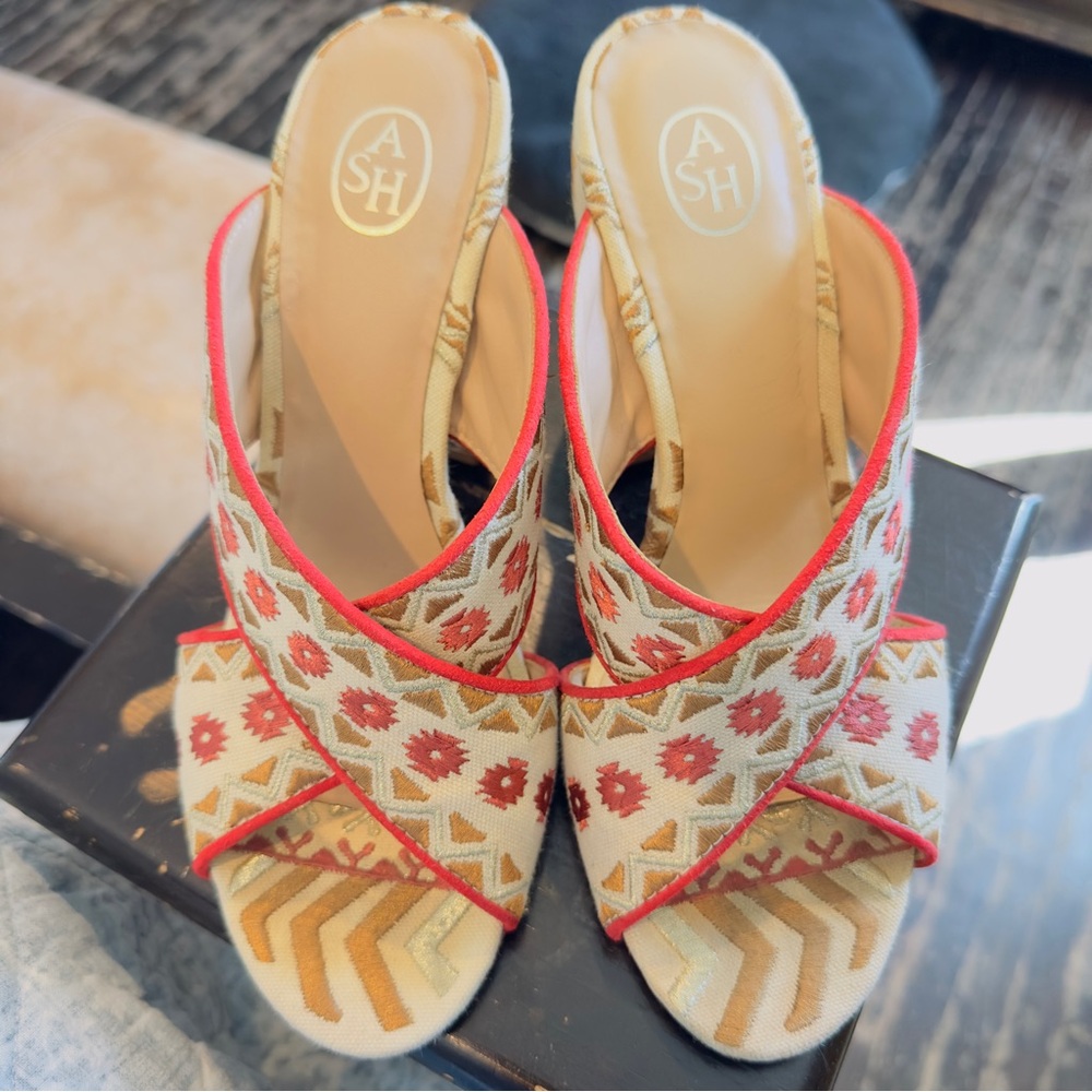 ASH Women's Multicolor Embroidered Sandals 39